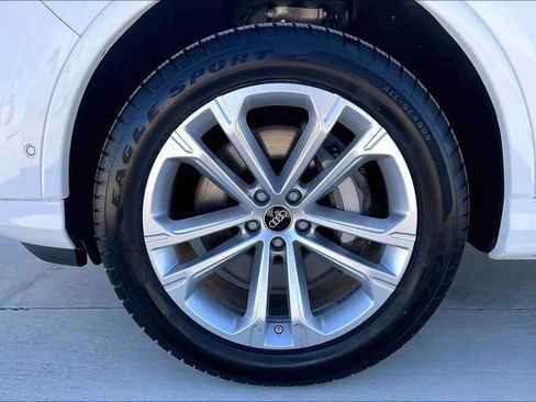 Used 2025 Audi Q7 3.0T Premium Plus AWD/4WD image 9