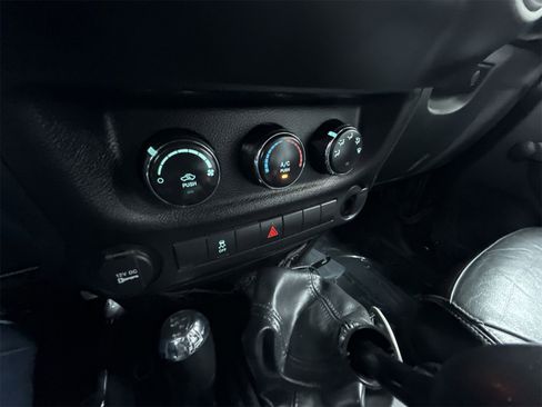 Used 2016 Jeep Wrangler Unlimited Sport w/ Connectivity Group image 20