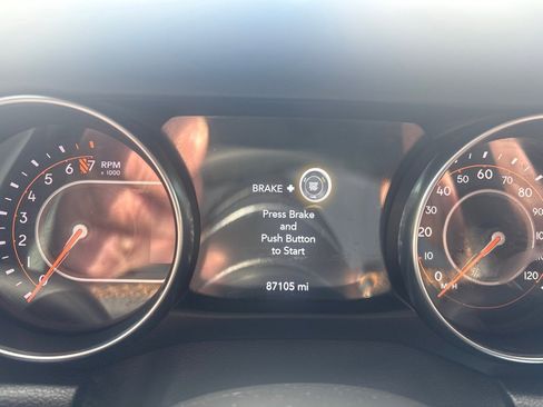 Used 2021 Jeep Gladiator Overland image 11