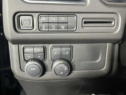 Used 2023 Chevrolet Tahoe Z71 w/ Luxury Package image 26