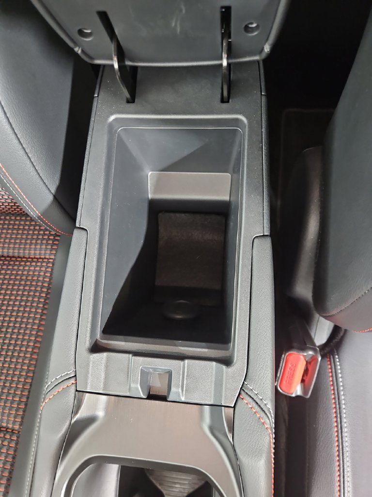 Certified 2025 Nissan Kicks SR FWD image 26