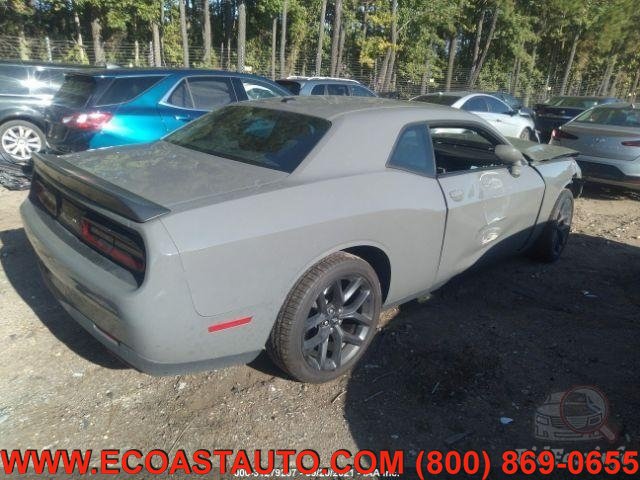 Used 2019 Dodge Challenger SXT w/ Driver Convenience Group RWD image 2