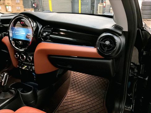 Used 2024 MINI Cooper SE image 19