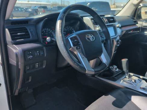 Used 2016 Toyota 4Runner Limited image 10
