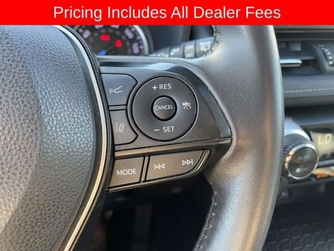 Used 2022 Toyota RAV4 XLE Premium AWD/4WD image 29