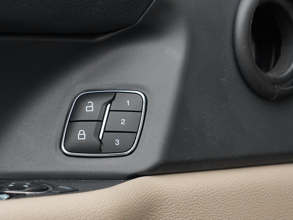 Used 2024 Ford Expedition Max Limited AWD/4WD image 19