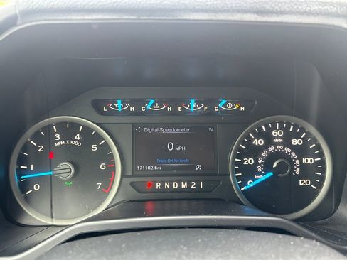Used 2016 Ford F150 XLT w/ Equipment Group 302A Luxury RWD image 22