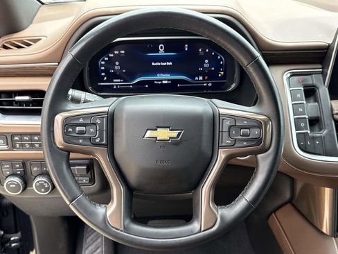 Used 2023 Chevrolet Suburban High Country w/ Premium Package AWD/4WD image 32