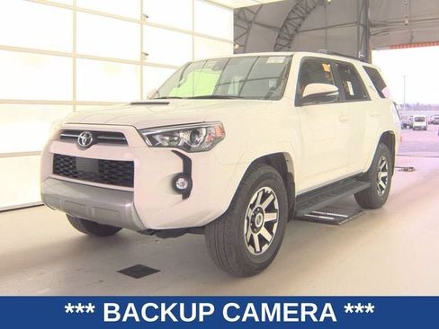 Used 2024 Toyota 4Runner TRD Off-Road Premium image 4
