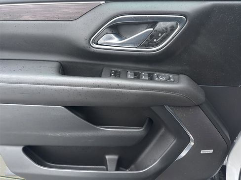 Used 2024 Chevrolet Suburban Z71 w/ Luxury Package image 21