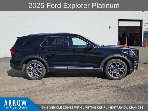 Used 2025 Ford Explorer Platinum w/ Ultimate Package AWD/4WD image 14