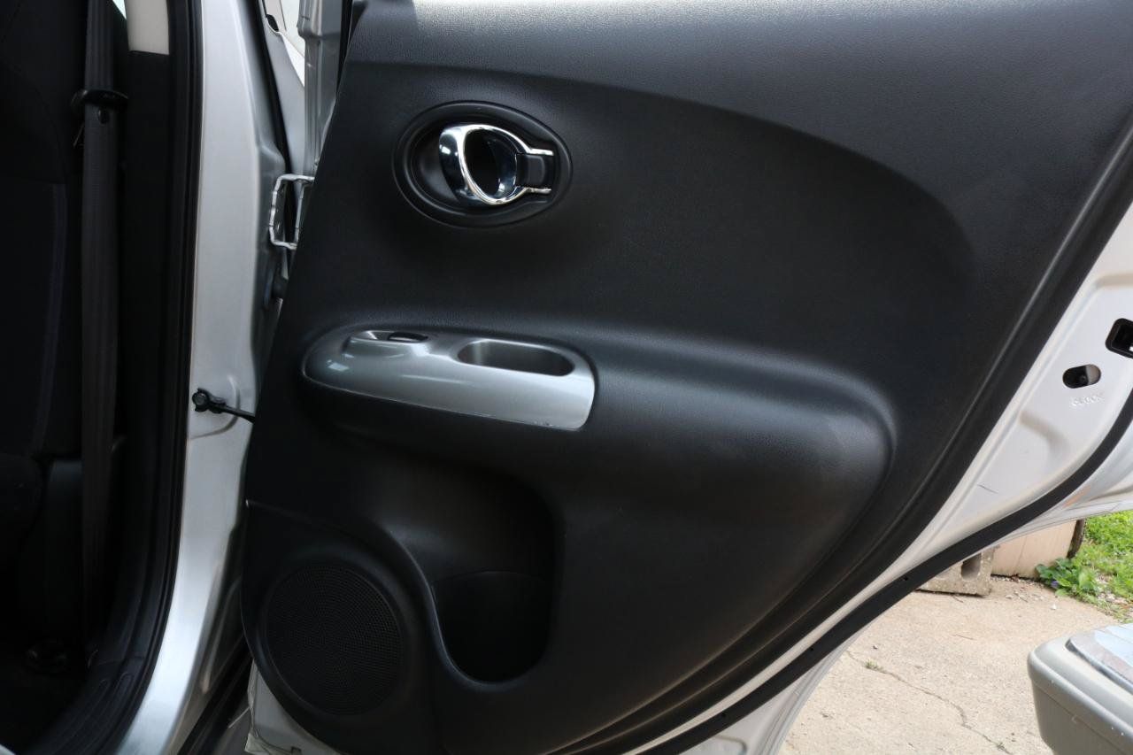 Used 2015 Nissan Juke S AWD/4WD image 38