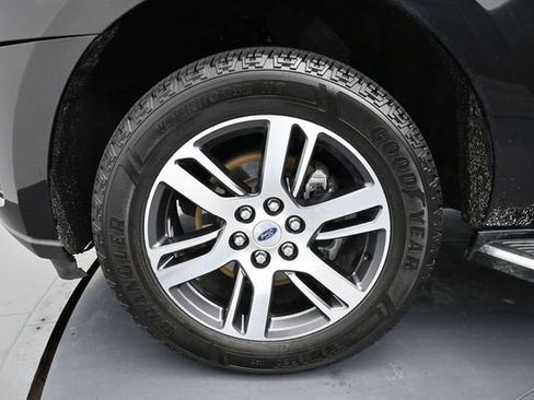 Certified 2022 Ford Expedition Max Limited AWD/4WD image 9