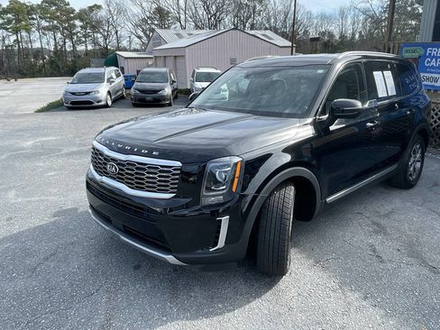 Used 2020 Kia Telluride EX image 3