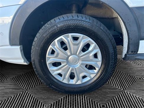 Used 2023 Ford Transit 350 XLT image 14