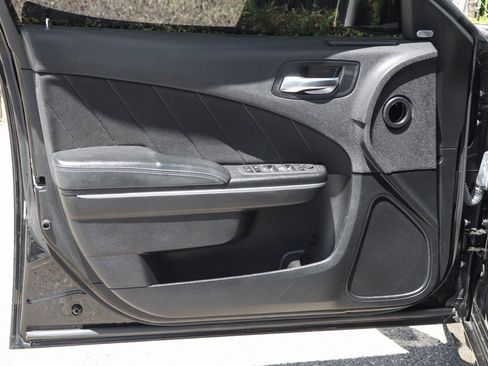 Used 2022 Dodge Charger R/T RWD image 17