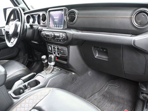 Used 2021 Jeep Wrangler Unlimited Sahara AWD/4WD image 18