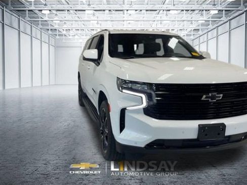 Used 2023 Chevrolet Suburban RST w/ Luxury Package AWD/4WD image 4
