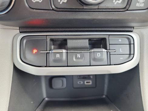 Certified 2023 GMC Acadia SLT w/ Trailering Package image 15