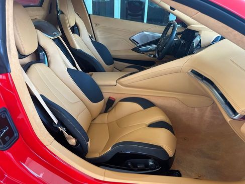 Used 2025 Chevrolet Corvette Z06 RWD image 19