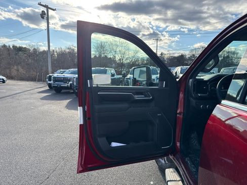 New 2026 GMC Sierra 2500 SLT w/ SLT Premium Package image 17