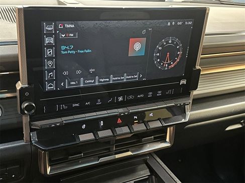 Used 2024 GMC Hummer EV 3X image 27