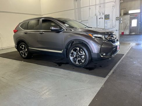 Used 2019 Honda CR-V Touring image 1