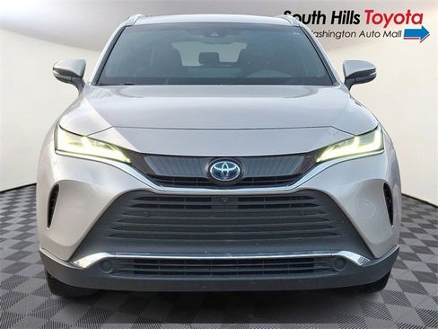 Used 2021 Toyota Venza Limited image 2