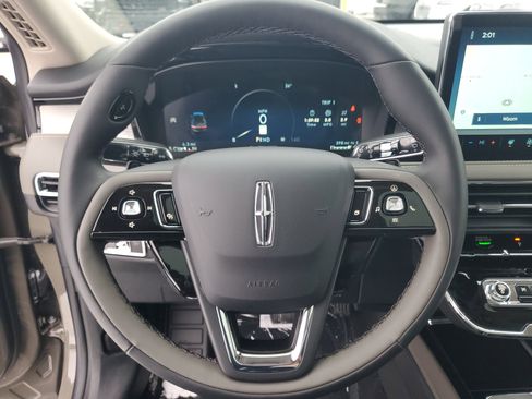 New 2026 Lincoln Corsair Premiere image 16