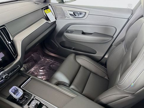 New 2026 Volvo XC60 T8 Ultra w/ Climate Package PRO image 25