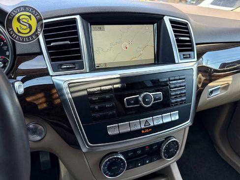 Used 2015 Mercedes-Benz ML 350 4MATIC w/ Premium 1 Package image 21