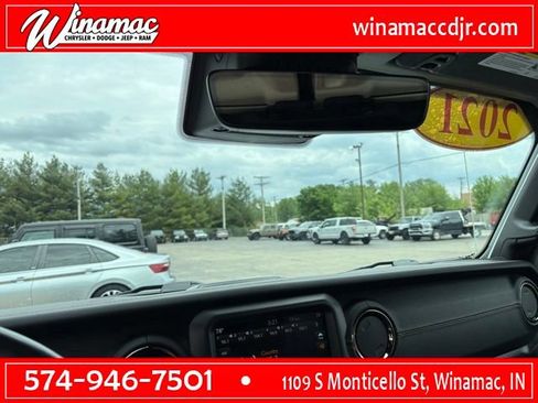 Used 2021 Jeep Wrangler Unlimited Sahara AWD/4WD image 29