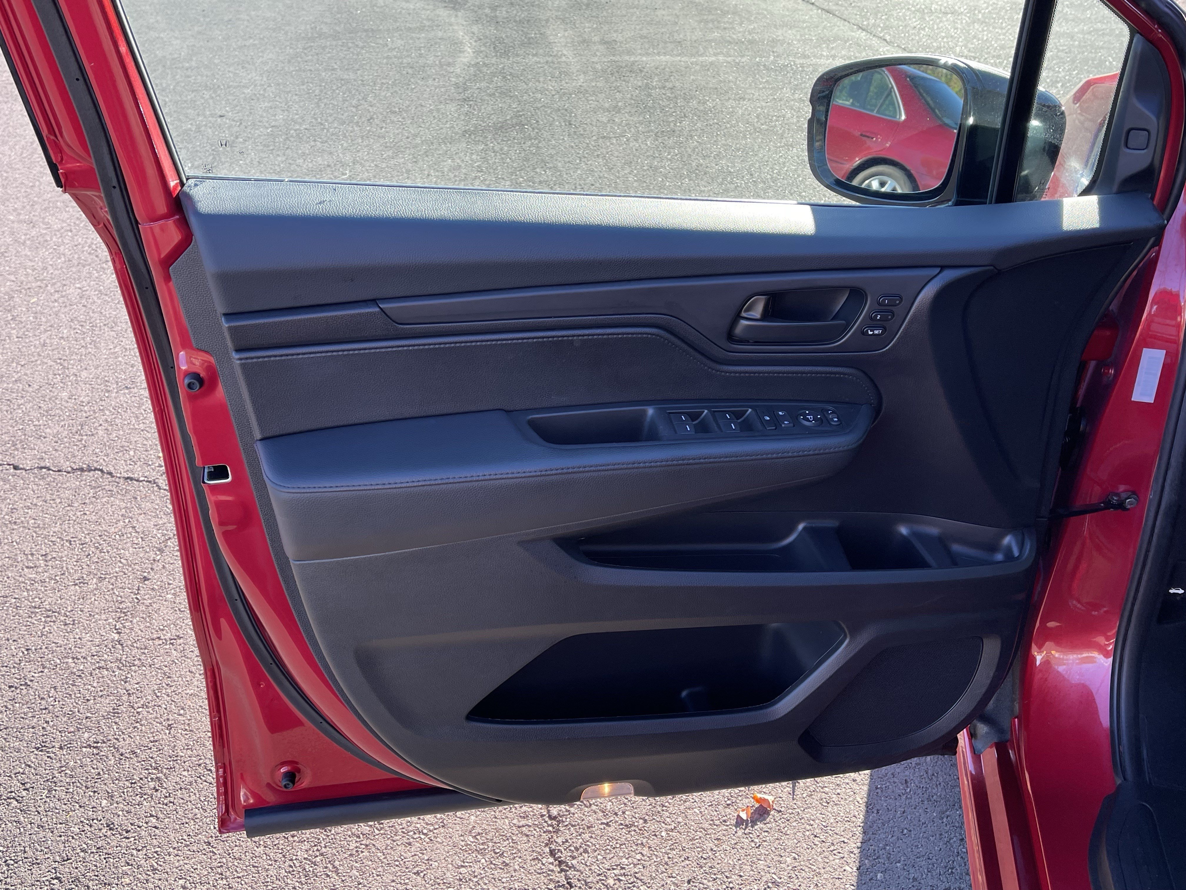 Used 2025 Honda Odyssey Sport-L image 16
