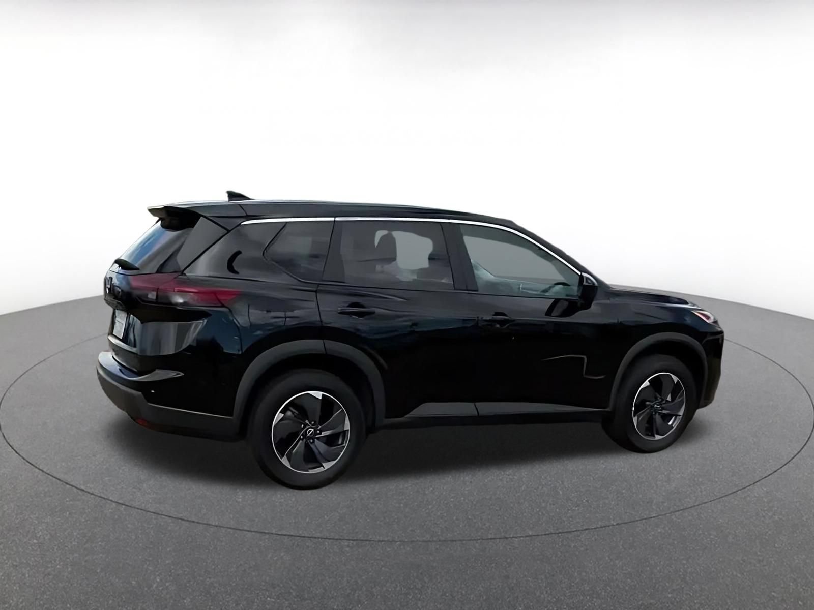Used 2025 Nissan Rogue SV FWD image 13
