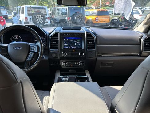Used 2021 Ford Expedition Limited image 53