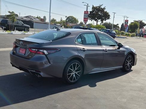 Used 2024 Toyota Camry SE FWD image 8