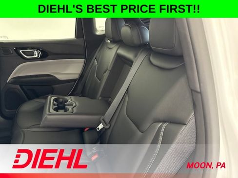 New 2026 Jeep Compass Limited w/ Sun, Sound & Navigation Group AWD/4WD image 17