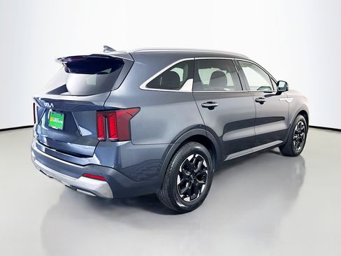 Used 2024 Kia Sorento S FWD image 10