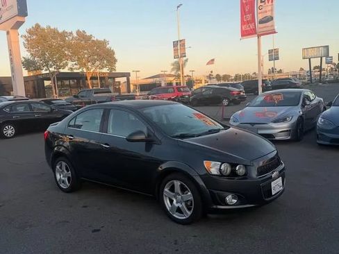 Used 2016 Chevrolet Sonic LTZ FWD image 3