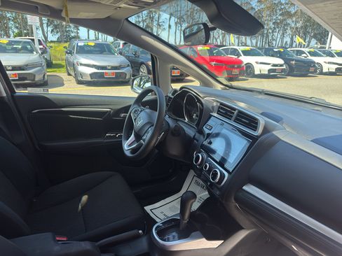 Used 2020 Honda Fit EX image 18