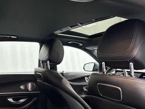 Used 2019 Mercedes-Benz E 300 4MATIC image 26