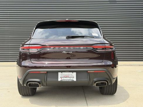 New 2026 Porsche Macan AWD/4WD image 4