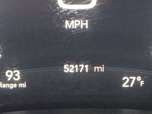 Used 2024 Chrysler Pacifica Touring-L image 20