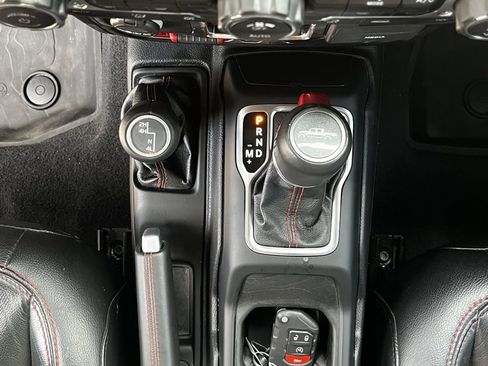 Used 2020 Jeep Gladiator Rubicon image 25