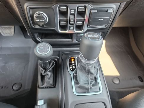 New 2026 Jeep Wrangler Unlimited Sahara AWD/4WD image 20