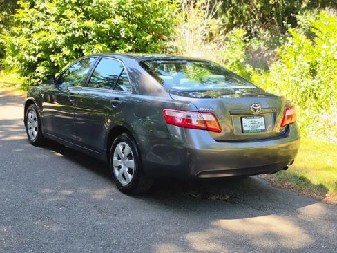 Used 2008 Toyota Camry LE FWD image 3