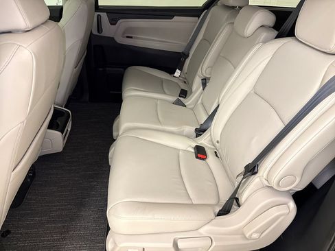 Certified 2026 Honda Odyssey EX-L image 18
