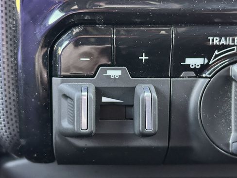 Certified 2022 RAM 1500 Limited image 35