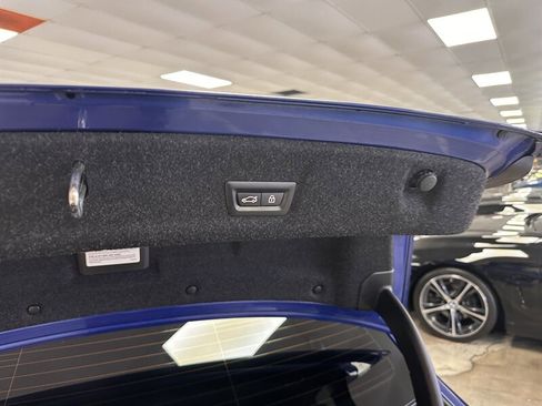 Used 2022 BMW 330i Sedan w/ M Sport Package image 42