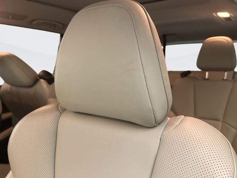 Used 2024 Subaru Ascent Limited w/ Technology Package image 8